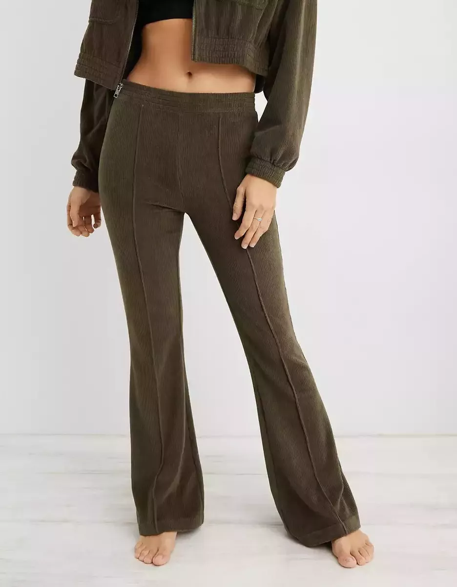 NWT Aerie Groove-On Rib Velour Flare Pant Nomad Olive Size Small Reg Inseam