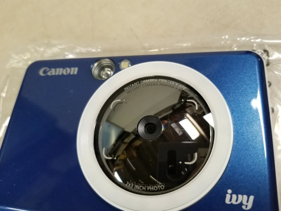 Impresora de cámara instantánea Canon IVY CLIQ+ 8MP azul zafiro SOLO CÁMARA Foto 2 de 4