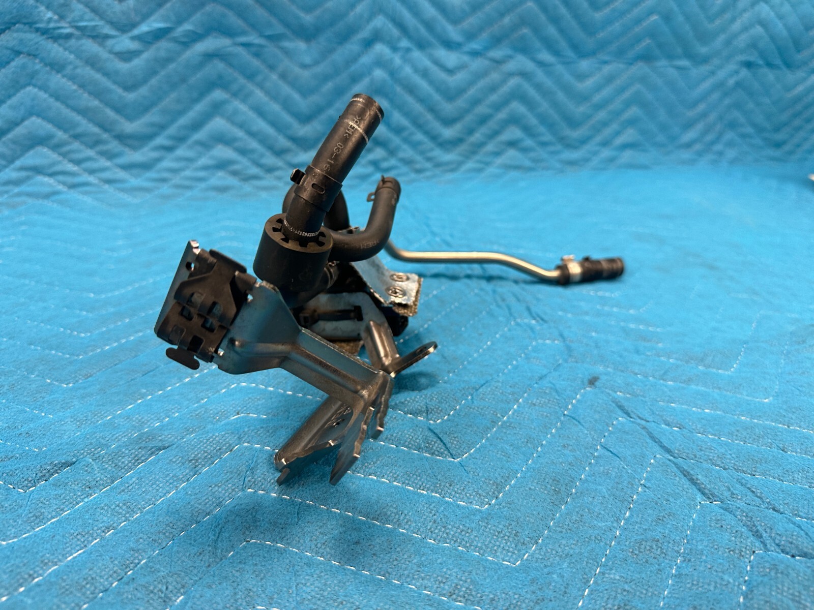Bentley Flying Spur Engine Vacuum Valve w/ Pipe Driver's Side 29k 2006-2012 OEM