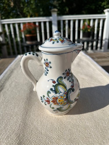 Tichelaar Makkum Hand Painted Delft Ceramic Lidded Pitcher - Picture 3 of 7