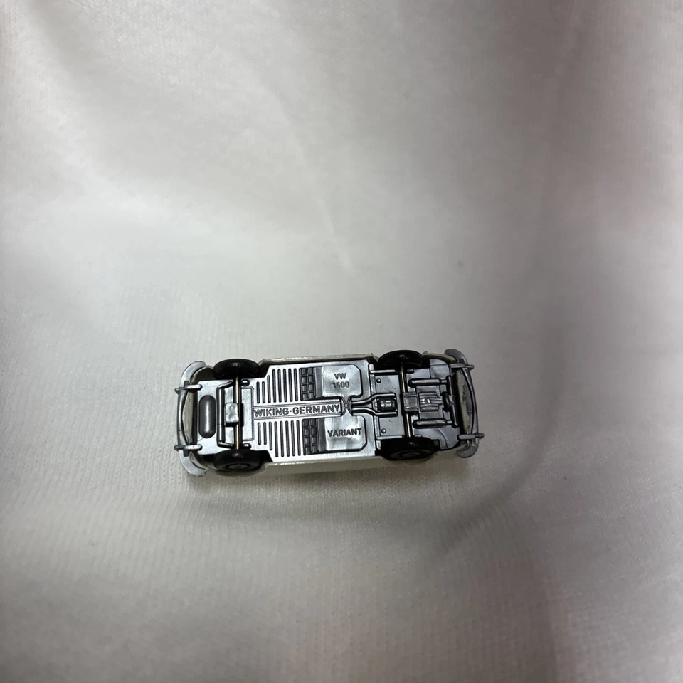 Escala HO Wiking, Volkswagen 1500 Variant Automóvil, Color Blanco Foto 4 de 4