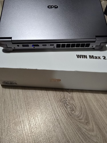 GPD Win Max 2 AMD Ryzen 7 6800U 16GB RAM 1TB SSD LTE 10.1" UMPC - Picture 3 of 24
