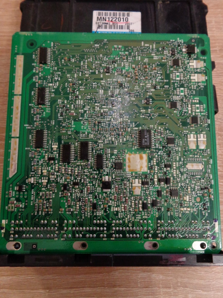 ECU MN122010 E6T36482 PLUG AND PLAY IMMO OFF Mitsubishi