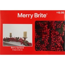 Merry Brite Red Berry Garland 5 Feet Winter Holiday Decor Two Boxes New in Box