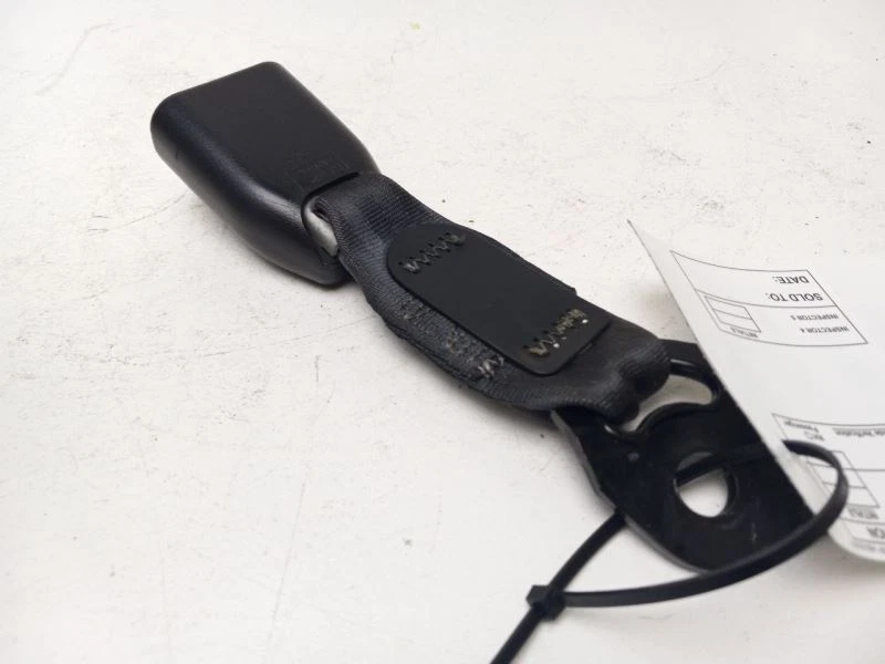 Lincoln MKS 2016 hebilla de cinturón de seguridad trasero derecho Foto 4 de 4