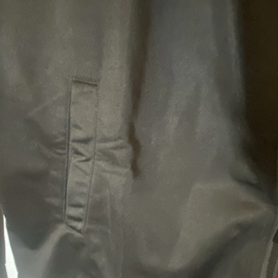 Chaqueta Victory Threads negra con rayas rojas y blancas para hombre talla M forrada con cremallera Foto 4 de 4