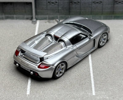 GB YM 1:64 Silver Carrera GT Racing Sports Model Diecast Resin Car