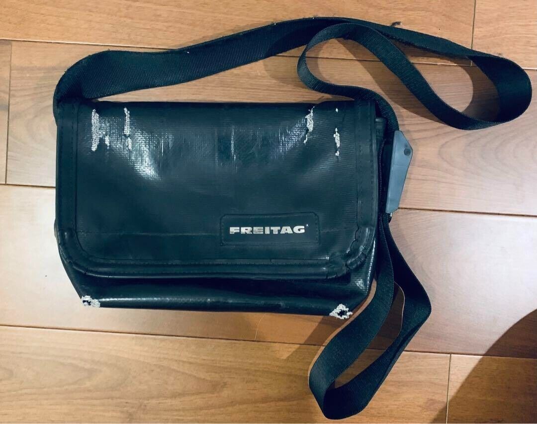 FREITAG F41 HAWAII FIVE-O Vintage All BLACK Messenger FREITAG F41 HAWAII FIVE-O Vintage All BLACK Messenger