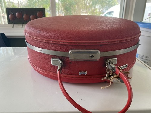 VTG American Tourister Tiara Luggage 20 