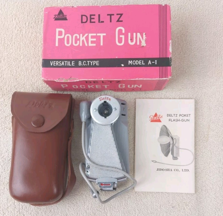 Vieux Flash Mignon Pour Appareil Photo Ancien, Genre Pistolet Vintage, état Non Testé