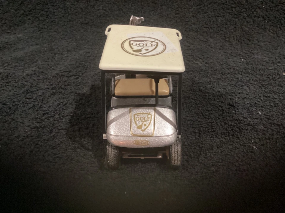 Carrinho de golfe vintage com atrito - Imagem 2 de 4