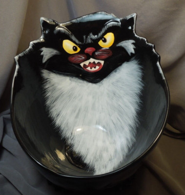 NIB COSTCO Scary Black Cat Large Halloween Painted Ceramic Candy Bowl