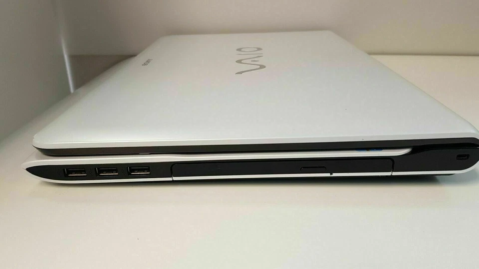 Sony VAIO SVE17 17.3"  i7 3610M 12GB 256 SSDGB Laptop - Windows 10.2013 warranty - Image 3 of 4