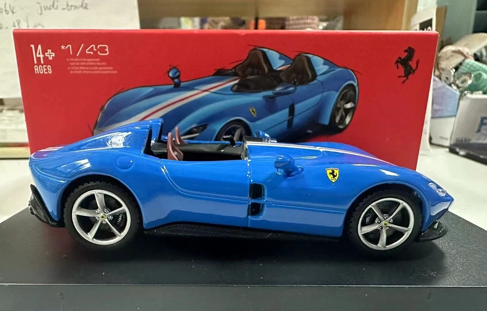 Bburago 1:43 Ferrari Monza SP2 Diecast Metal Model Car Acrylic Cover Base New - Image 3 of 4