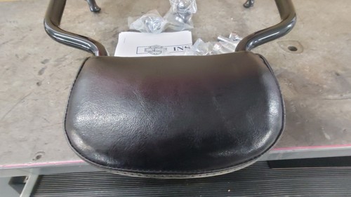 Harley Davidson 52300435 Kit, Detach Sissy Bar Upright,With Pad And Mounting Kit - Picture 10 of 10