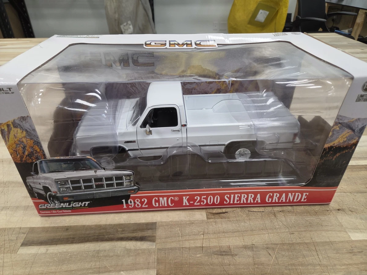 Greenlight 1:18 Scale Diecast Pickup Trucks for sale | eBay