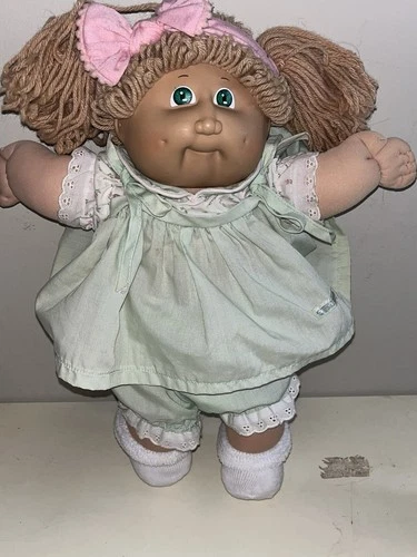 Cabbage Patch Kids Vintage 1985 OK #2 Light Brown Hair Green Eyes And Outfit