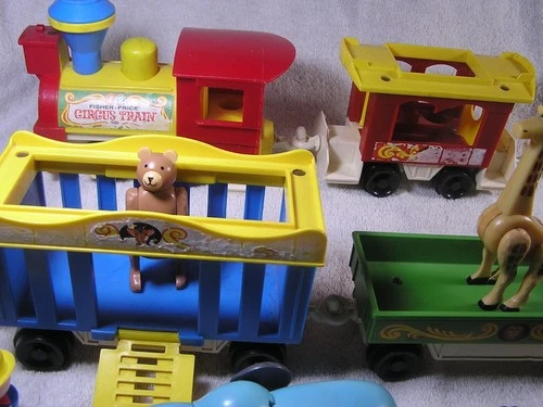 Vintage 1970’s Fisher-Price Little People Play Family Circus Train Set #991
