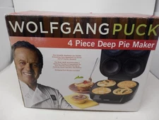 NEW Wolfgang Puck 4 Piece Deep Pie Maker Model CCPM0040