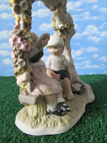 VTG Enesco "Love Opens All Doors" 1999 Limited Edition #5,492/7,500 Alaska Momma - Picture 5 of 12