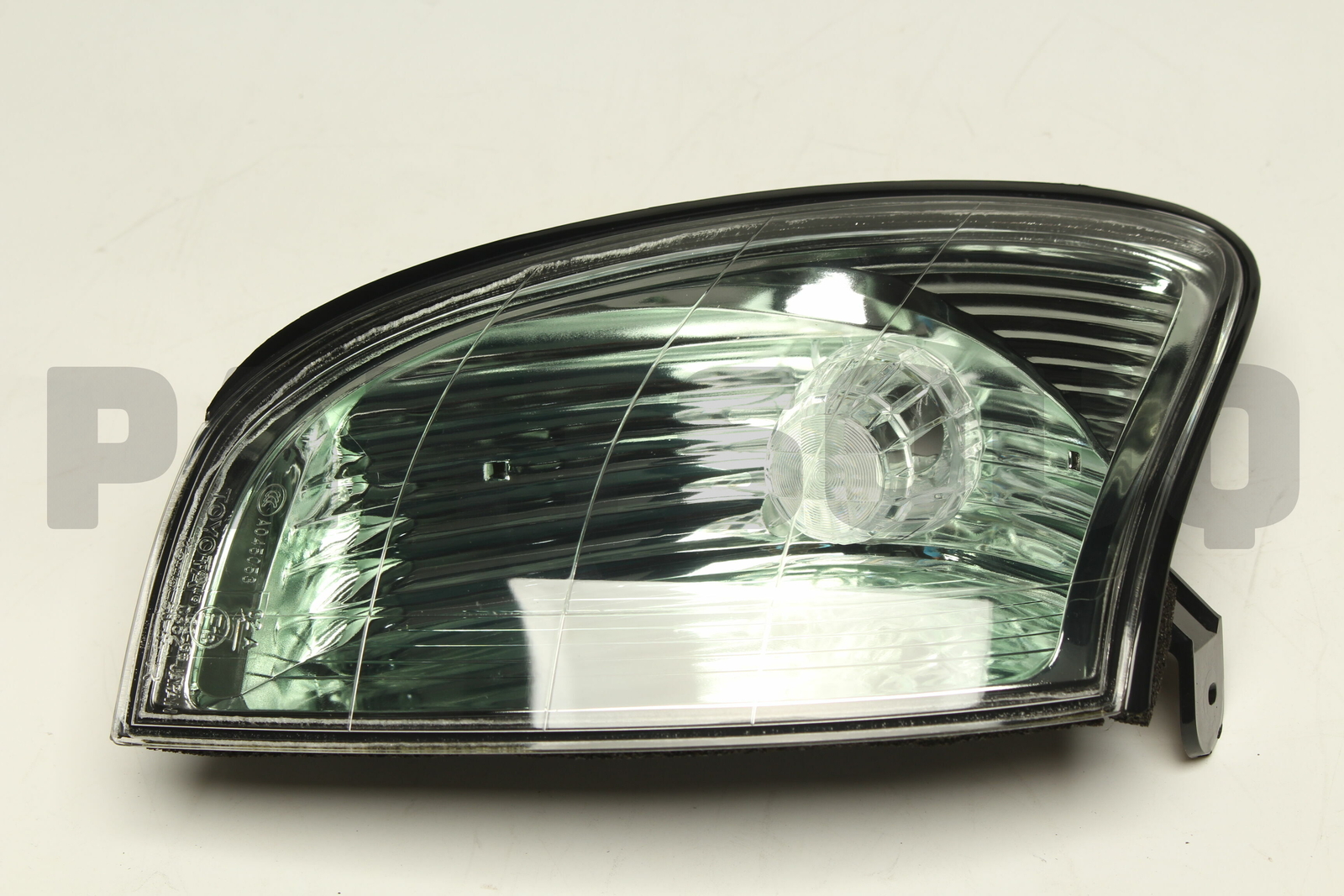 8161160231 Genuine Toyota LENS & BODY, CLEARANCE LAMP, RH 81611  