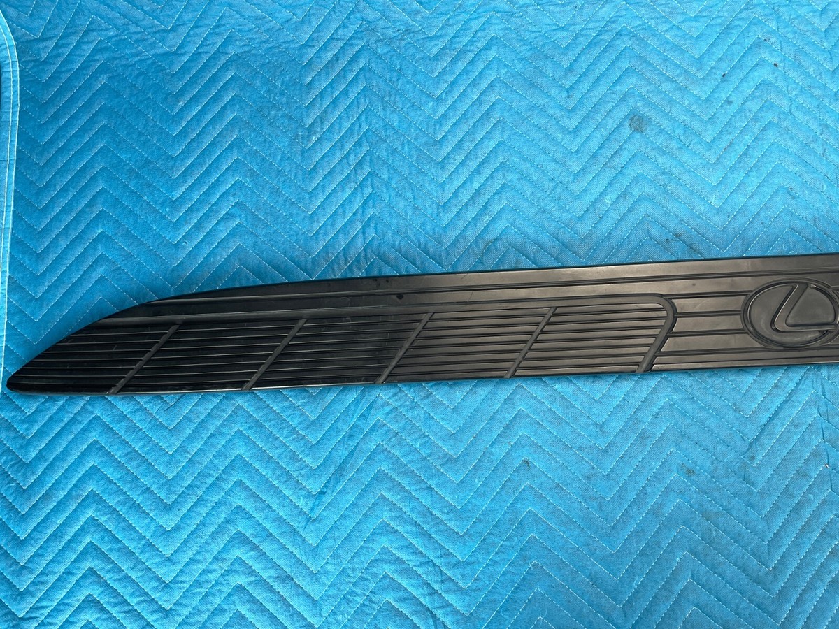 Lexus LX470 Running Board Step Plate Passenger Side 51771-6A100