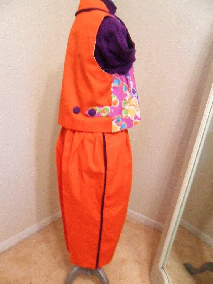Disfraz de payaso profesional, traje naranja y morado 3 piezas, tema gafas de sol, pequeño Foto 2 de 4
