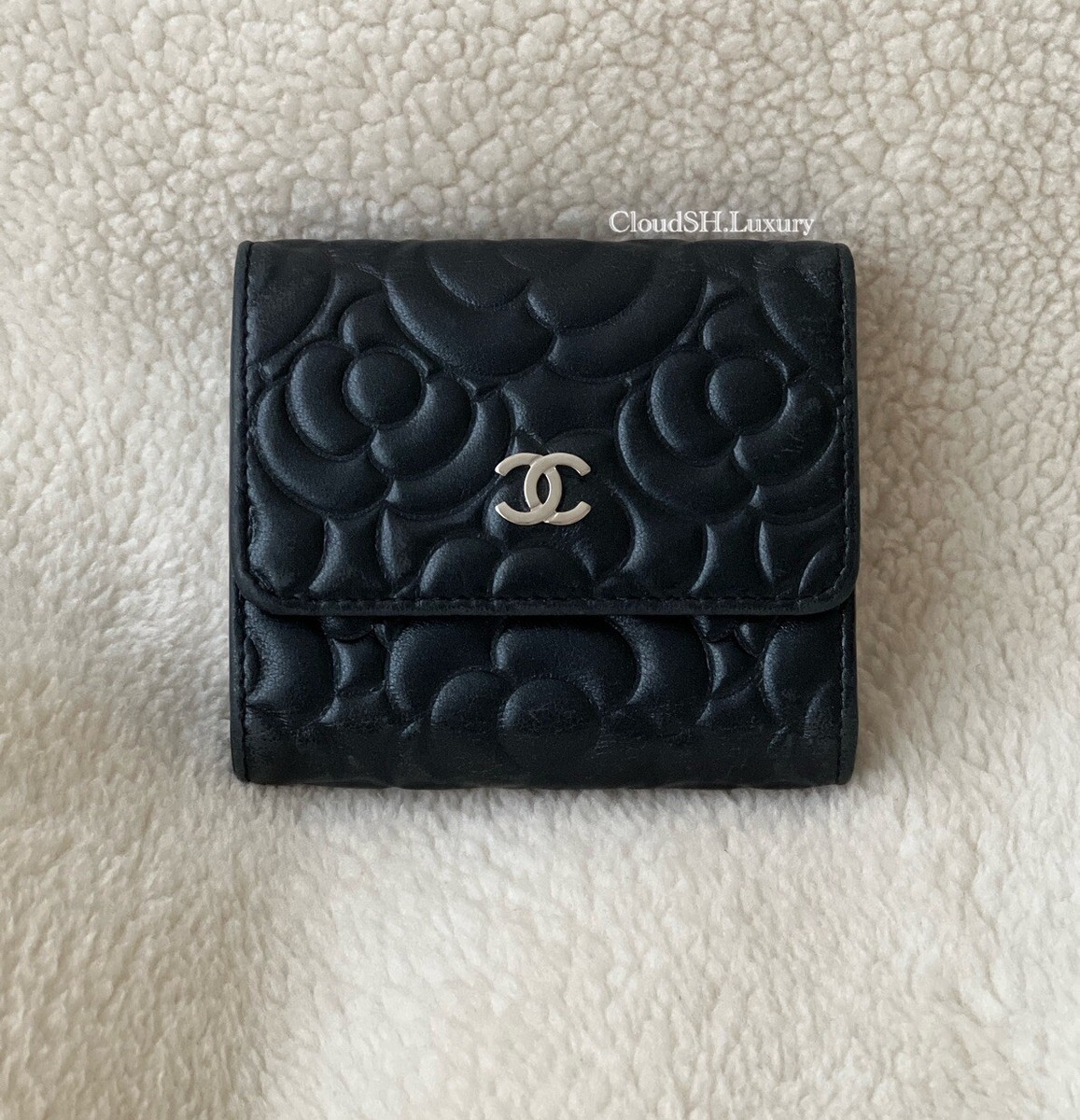 Auth Chanel Black Camellia Tri-fold Compact Wallet - Good