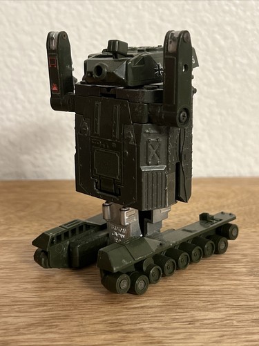 GO BOTS TRANSFORMER GREEN ROBOT TANK JAPANESE VNTG BANDAI (1983 ) DIE-CAST TOY - Picture 19 of 21