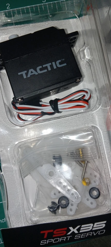 2 TACTIC TSX35 STANDARD ANALOG SPORT SERVOS - TACTIC #TACM0235 RCBOAT, RCCAR, - Image 3 of 4
