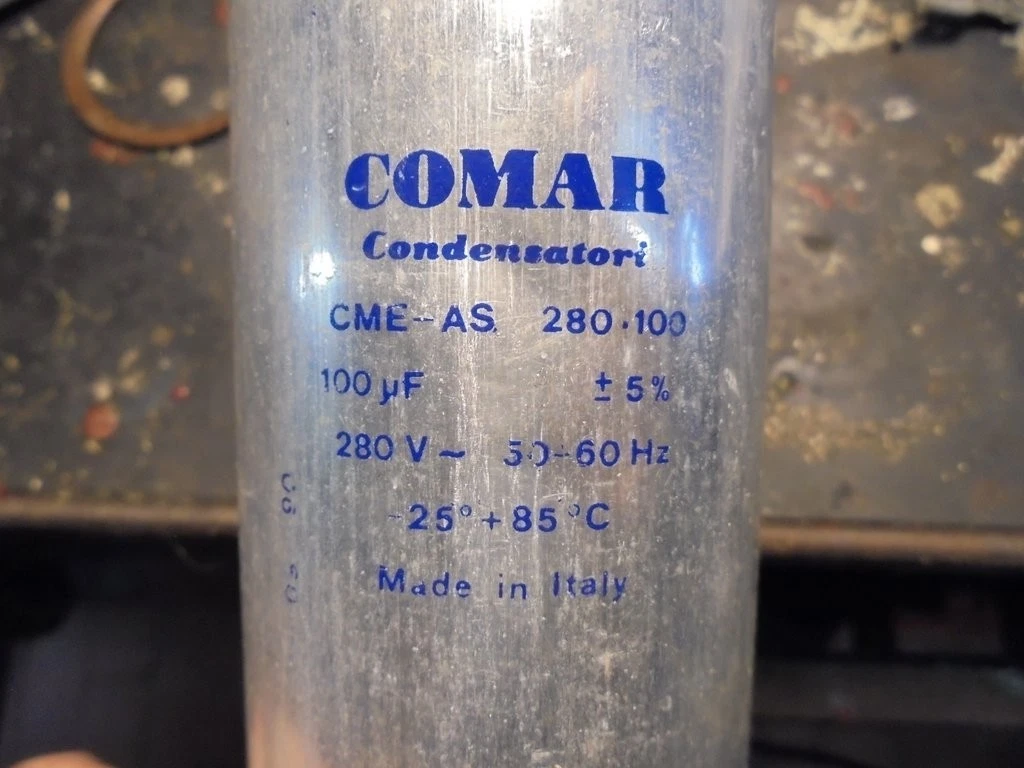 Condensatore Di Avviamento Per Motore Compressore 31-40 &micro;F 330 Vac 50/60 Hz