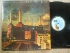 PINK FLOYD - ANIMALS - COVER IS VG  RECORD IS NEAR MINT EXCELLENT - STUNNING