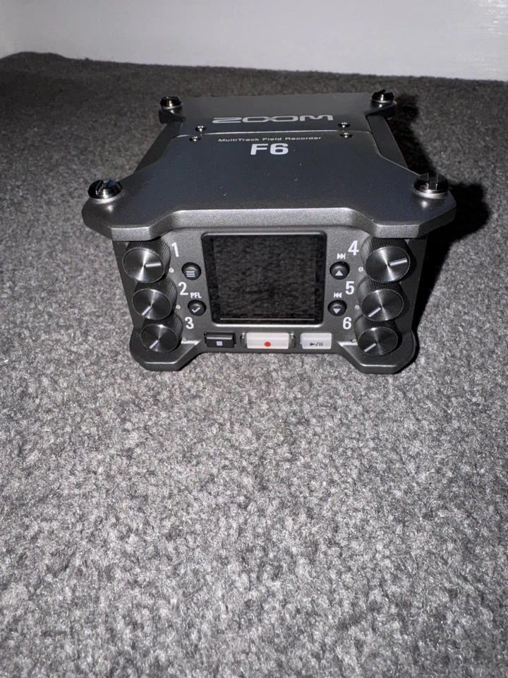 Zoom F6 Field Recorder with 128GB SD Card Brand New Unused - Image 2 of 4