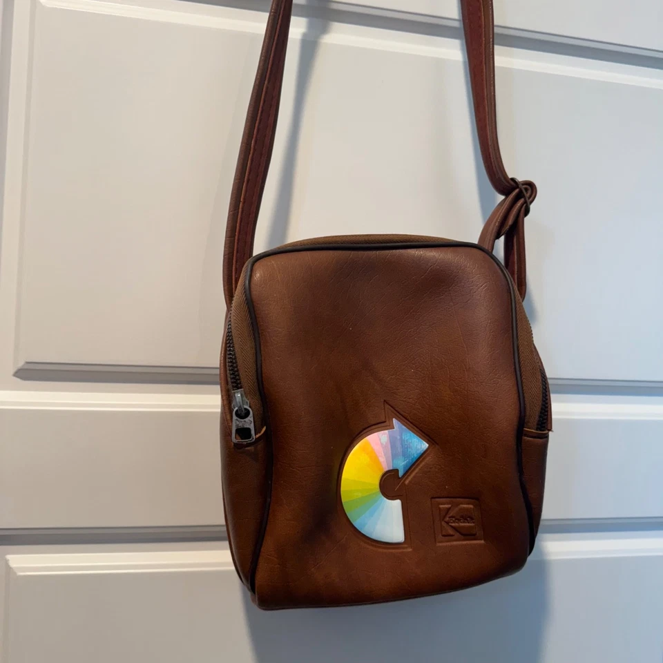 Bolso para cámara Kodak vintage marrón imitación cuero forrado de piel correa de hombro ajustable Foto 2 de 4