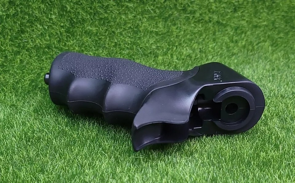 Hogue Black Rubber Tamer Shotgun Grip For 12 & 20 Gauge Mossberg 500