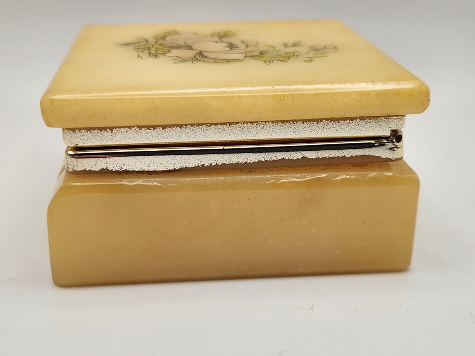 Vintage Hand Carved Genuine Alabaster Trinket Box Made in Italy with