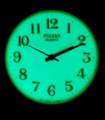 Men's VIintage 1995 Watch PULSAR V501-0A50. Luminous Dial