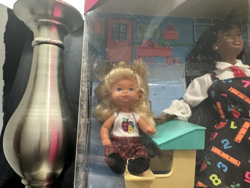 Black Teacher Barbie Doll with Blonde & Black Kids Set #13915 1995 Mattel - Picture 4 of 21