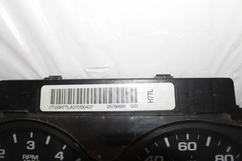 Grupo de velocímetros 07-11 camioneta Chevy Silverado y GMC Sierra 1500 145.737 millas Foto 3 de 4