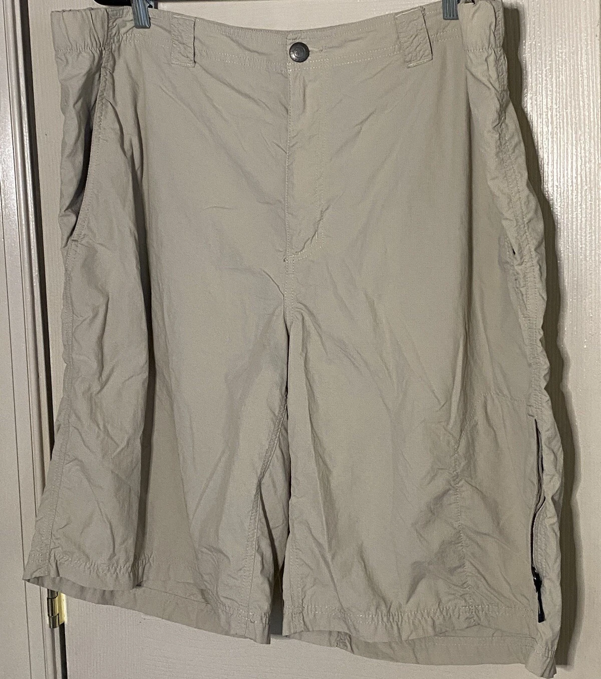 Columbia Omni-Shade Sun Protection Shorts Men's Size 44 Fishing/Hiking
Opens in a new window or tab