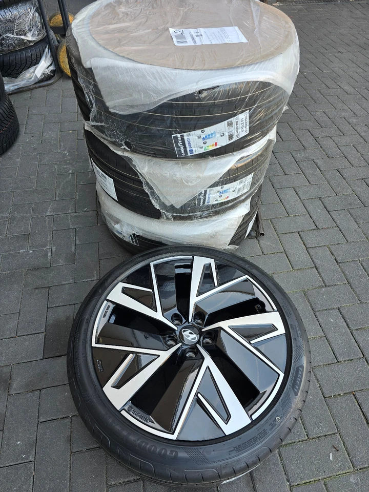 Hyundai IONIQ6 CE 20 Zoll Sommer Original Nagelneue 245/40 R20 99V Goodyear - Bild 2 von 4