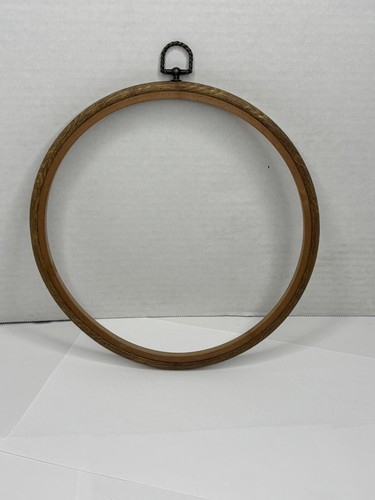 Wood grain 9.5 inch hoop cross stitch/ embroidery /sewing / display frame - Picture 3 of 3