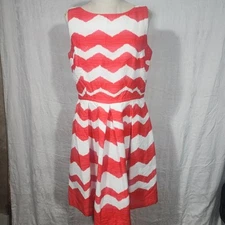 Just TAYLOR sz 12 chevron stripe dress coral fit flair pockets