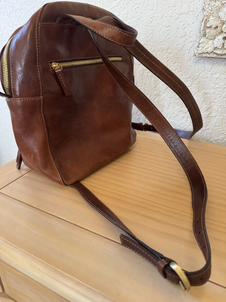 Mochila de couro marrom italiano – costurada à mão e comprada em Florença, Itália - Imagem 4 de 4