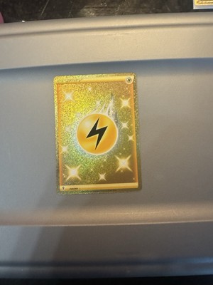 Lightning Energy (Secret) Pokemon Card 235/203 Swsh07: Evolving Skies Holo