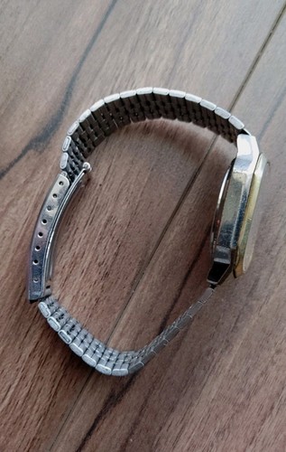 Camiseta sin mangas para hombre años 80 nítida-tono dorado/plateado-día/fecha-batería nueva-todo funciona-usada en excelente estado - Imagen 7 de 8