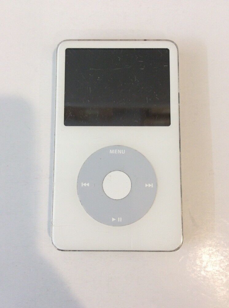 Apple iPod classic 5th Generation White (30 GB) (MA002LL) W New