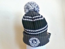 AUTHENTIC NEW ERA CLEVELAND CAVALIERS POM KNIT BLK/GRY BEANIE HAT