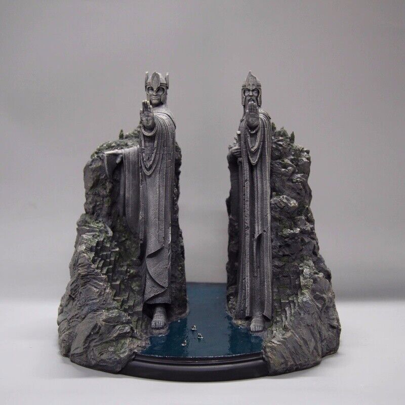 The Lord of the Rings The Argonath Gates of Gondor 39CM Statue