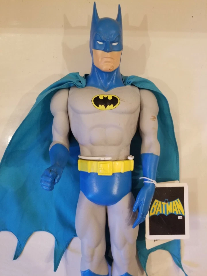RARE 1982 DC Comics 15"  Batman Caped Crusader Figure & Stand by Hamilton Dist - Image 3 of 4